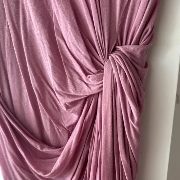 Helmut Lang V Neck Twist Micor Modal
Dress in Rind - Picture 7 of 10